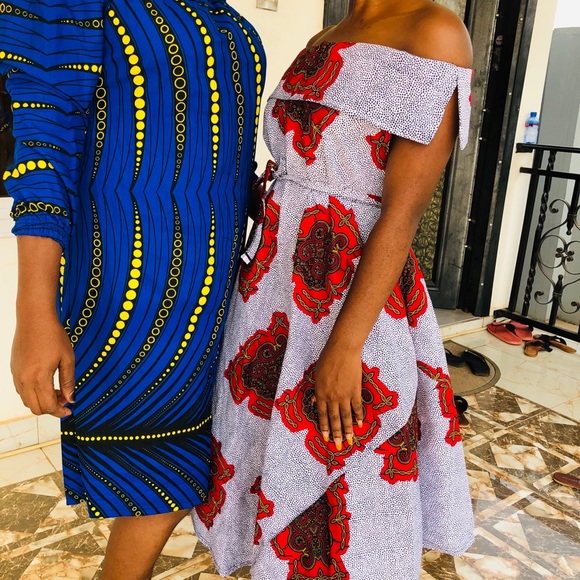 Dress - Picture 3 of 4